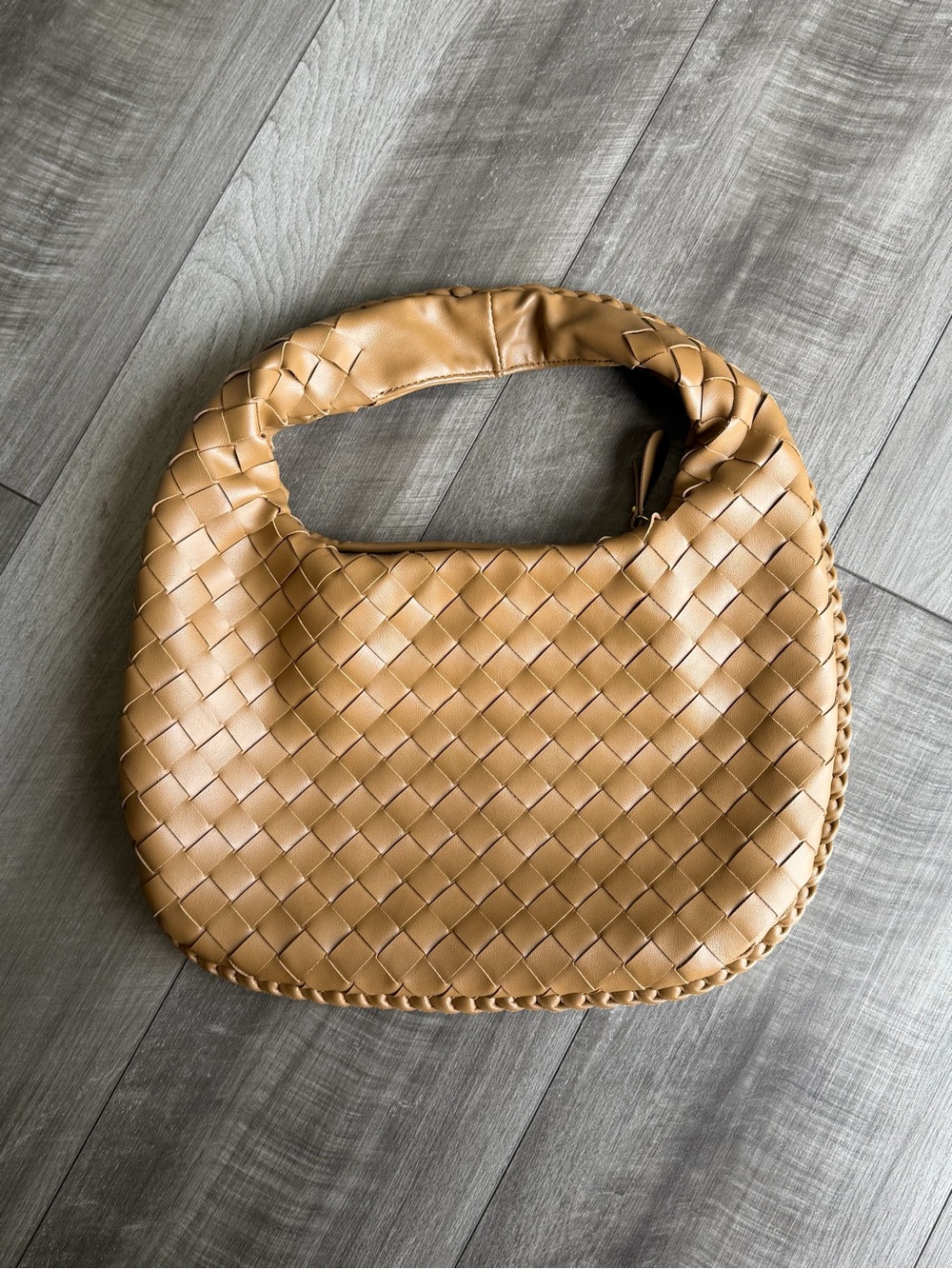 Wendy Woven Shoulder Bag Brown Hobo Purse with Zipper and Pockets Vegan Leather